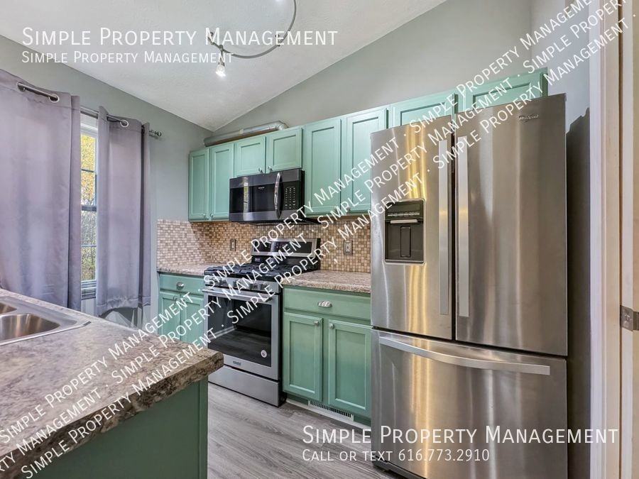 11870 Lindsey Dr - Photo 2 of 21