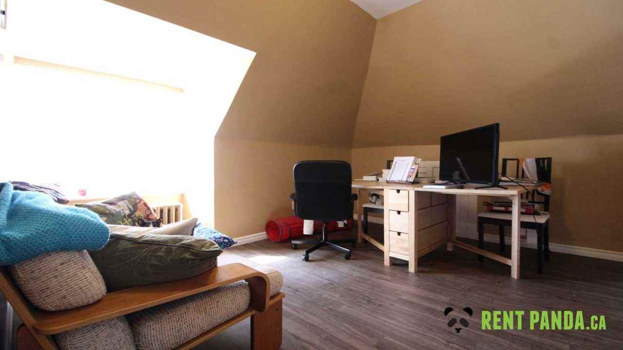 331 331 Van Norman St, Thunder Bay, ON P7A 4C1 1 Bedroom Apartment