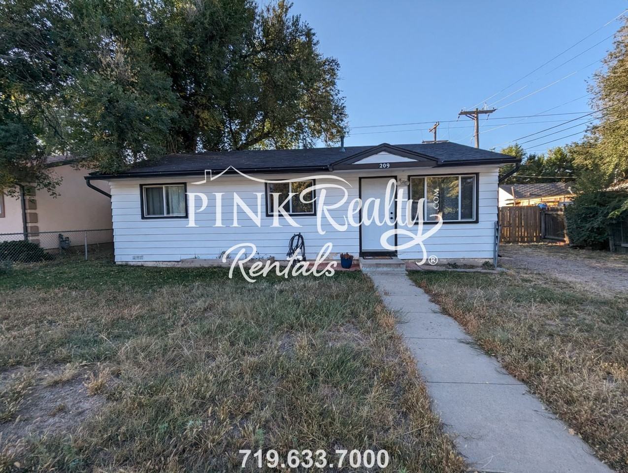 209 Kiva Rd - Photo 2 of 21