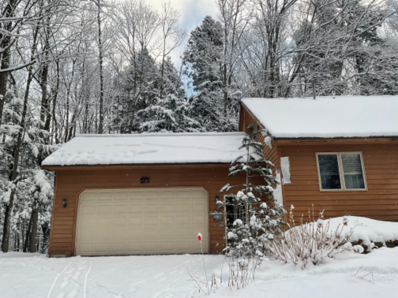 8131 Hillside Dr - Photo 2 of 5