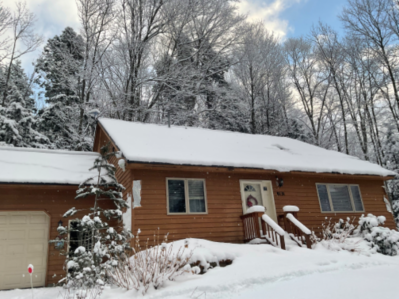 8131 Hillside Dr - Photo 3 of 5