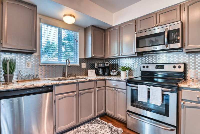 4890 Hunters Run - Photo 3 of 21