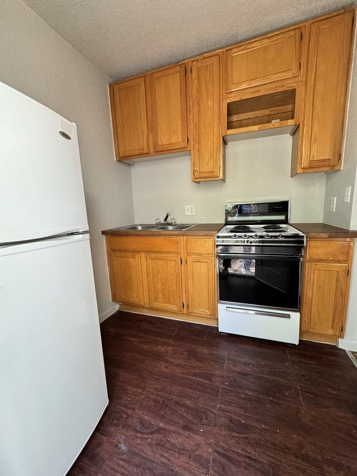 512 W Fillmore St #03 - Photo 4 of 36