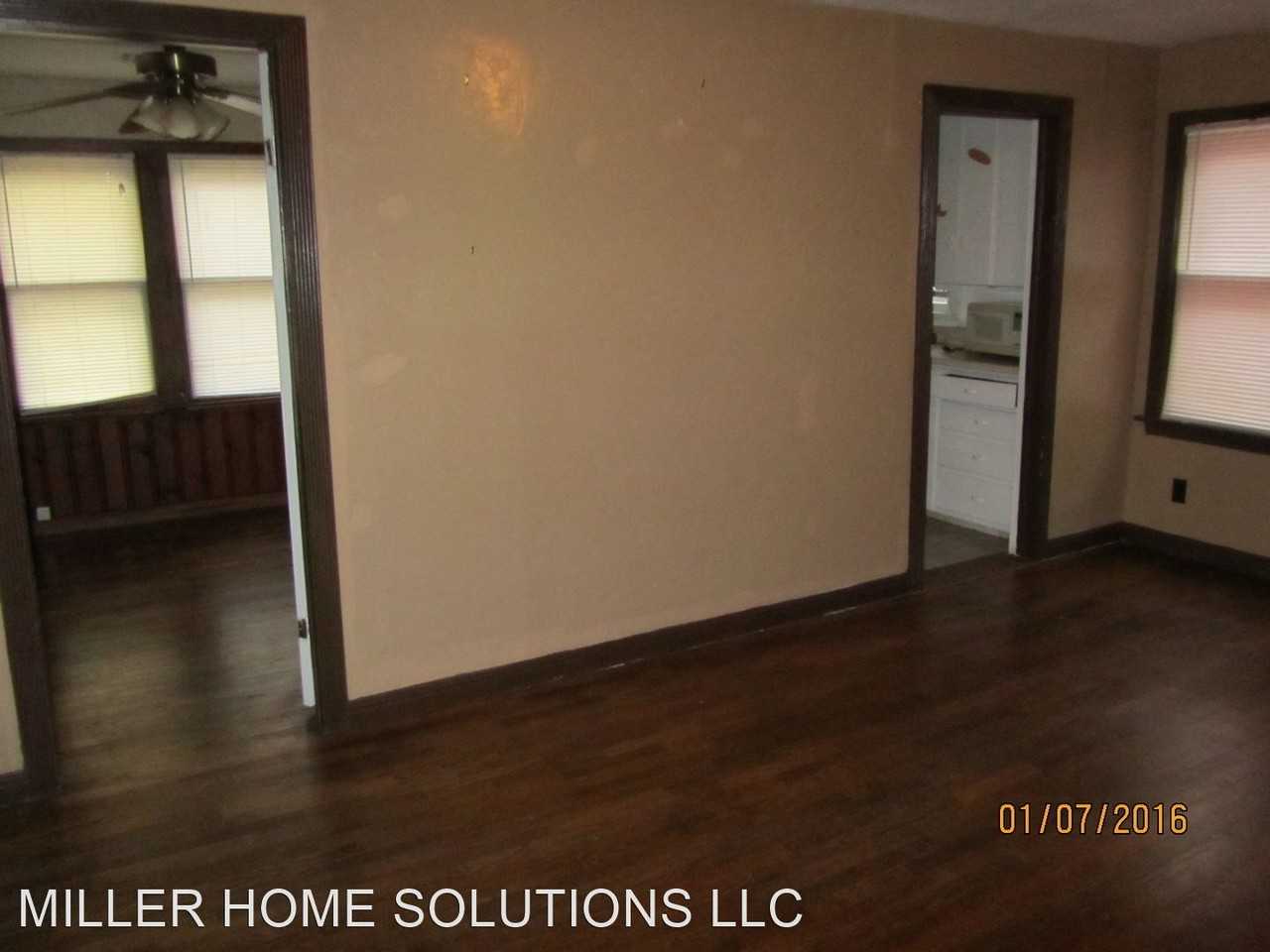 2125 Nw 31st St - Photo 3 of 13