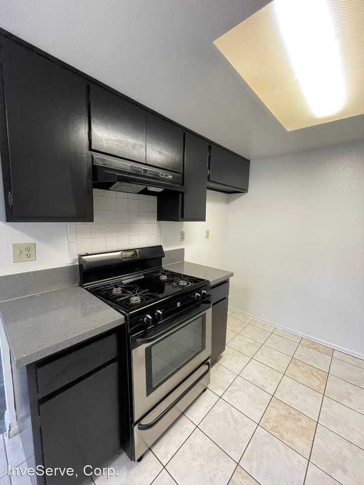 112 N NICHOLSON AVENUE - Photo 2 of 7