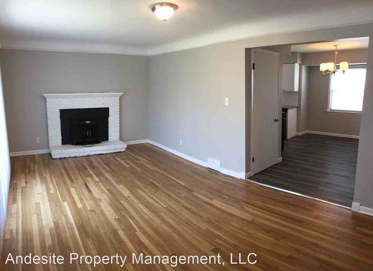 4920 N Randall Dr - Photo 2 of 10