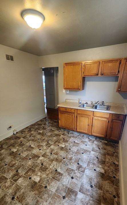 4645-4647 W Fond Du Lac Ave Lowr - Photo 2 of 7