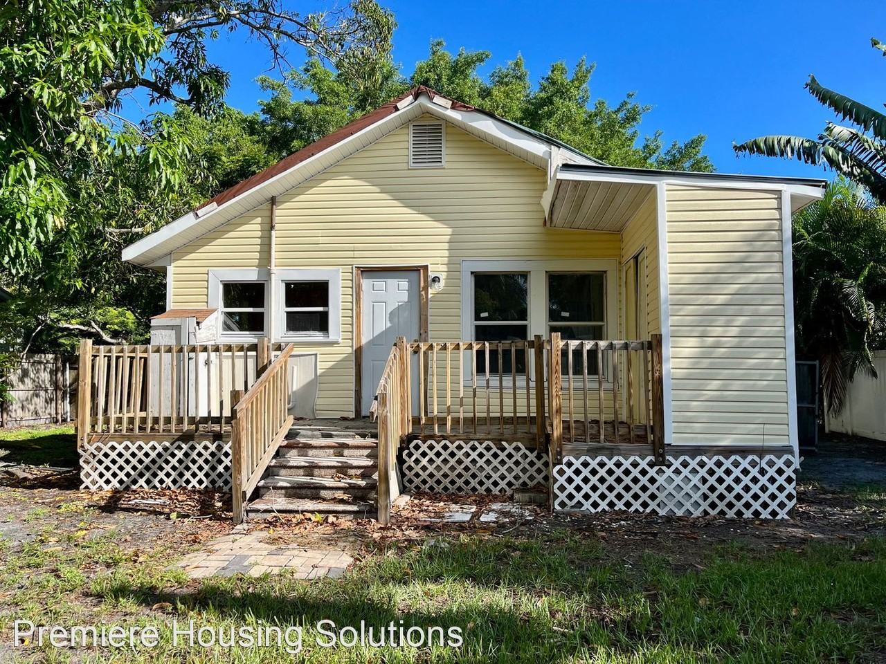 1703 6th St W - Photo 2 of 18