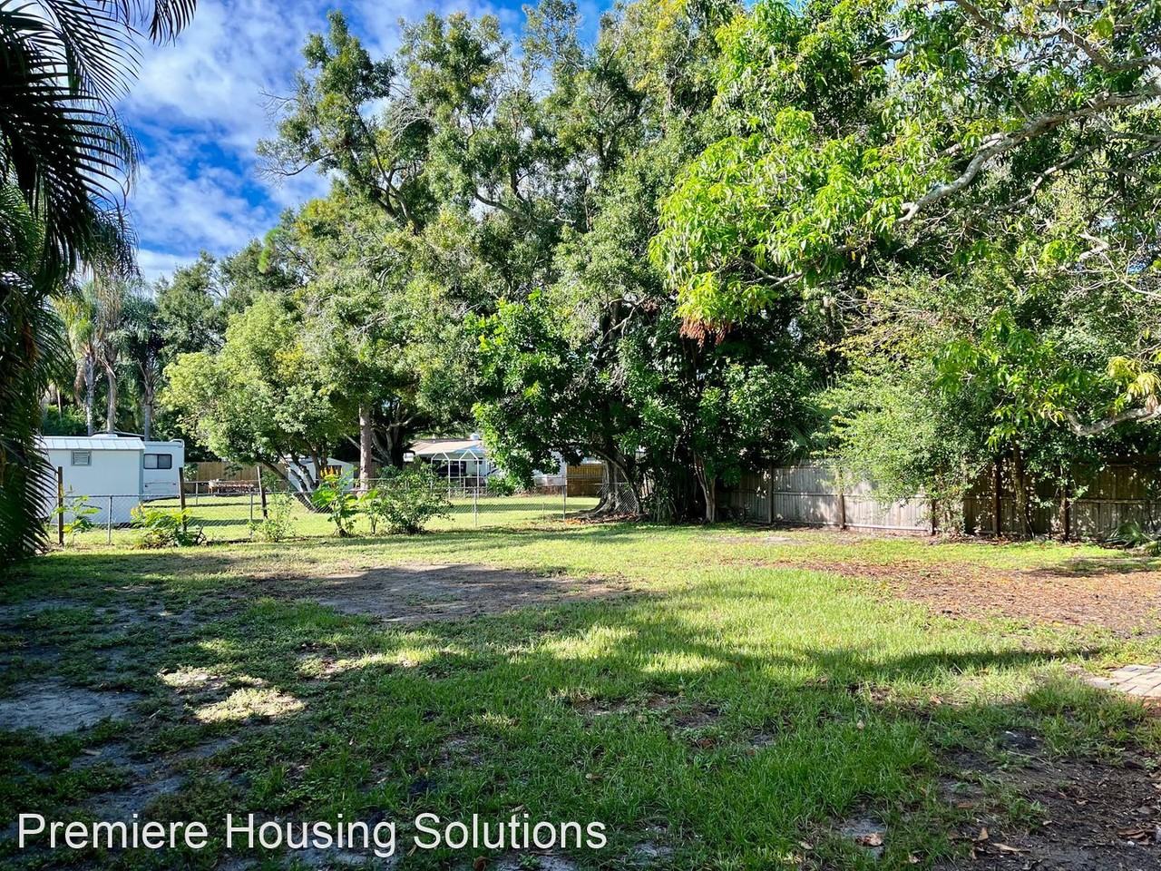 1703 6th St W - Photo 3 of 18