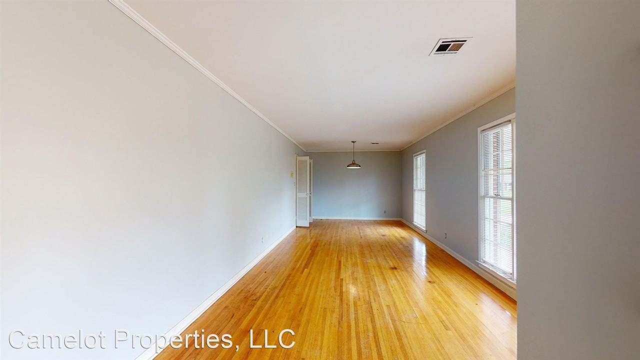 3332 Walton Dr - Photo 3 of 40