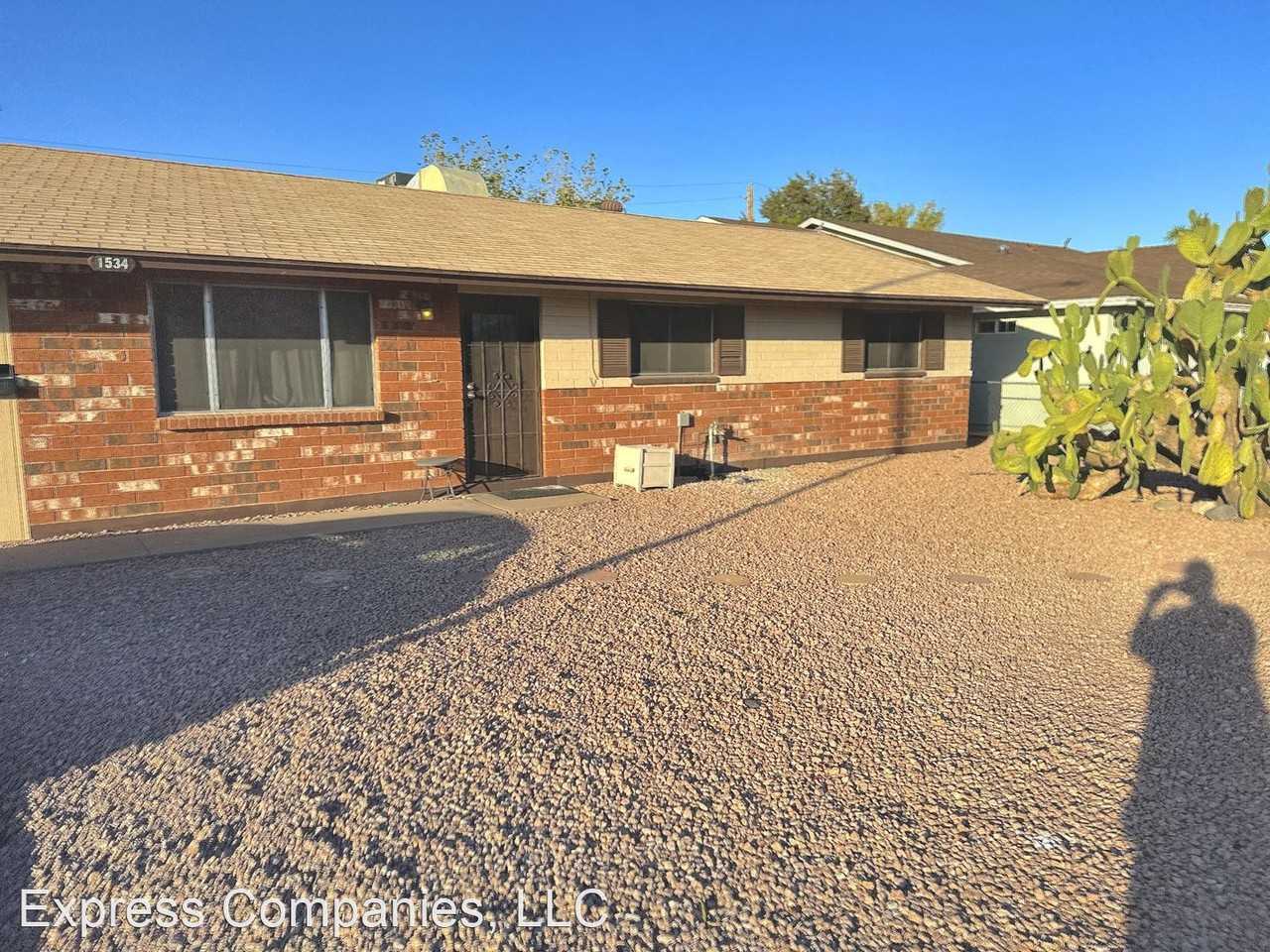 1534 W Bentley St - Photo 3 of 9