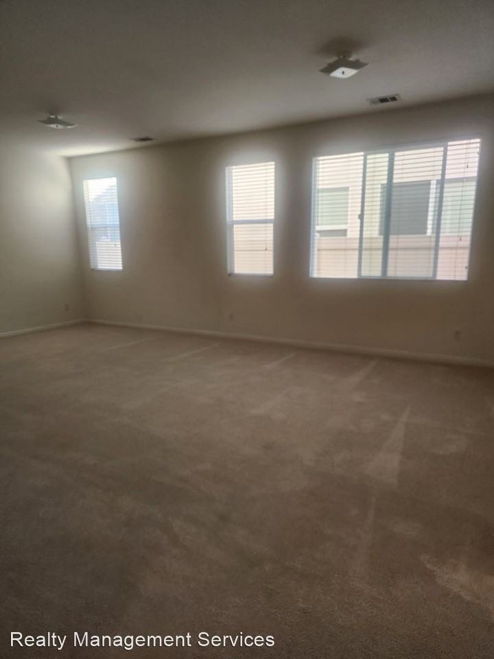 11008 Prairie Stone Pl - Photo 3 of 29