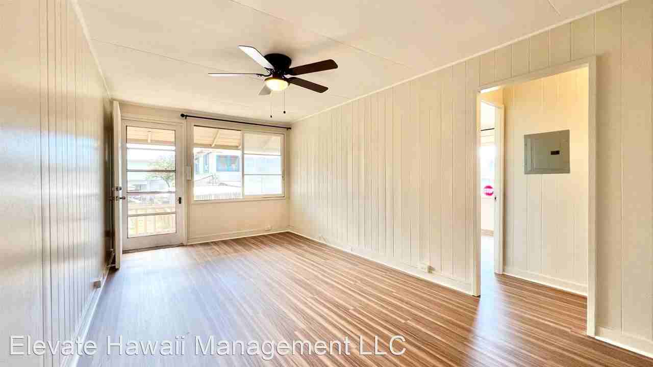 2710 Waiaka Rd - Photo 2 of 15