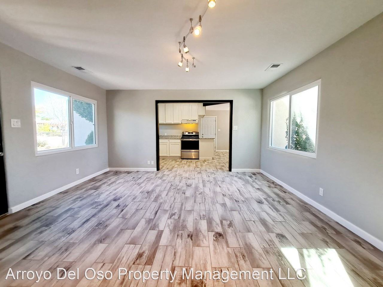 2913 Jefferson St Ne - Photo 2 of 38