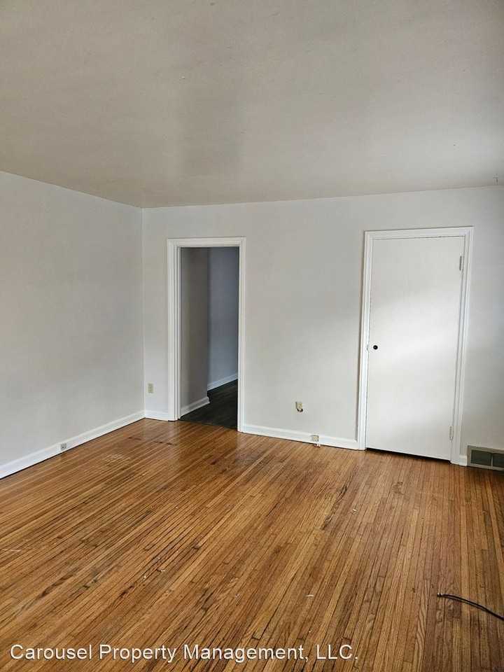 736 S Norman Ave. - Photo 3 of 11