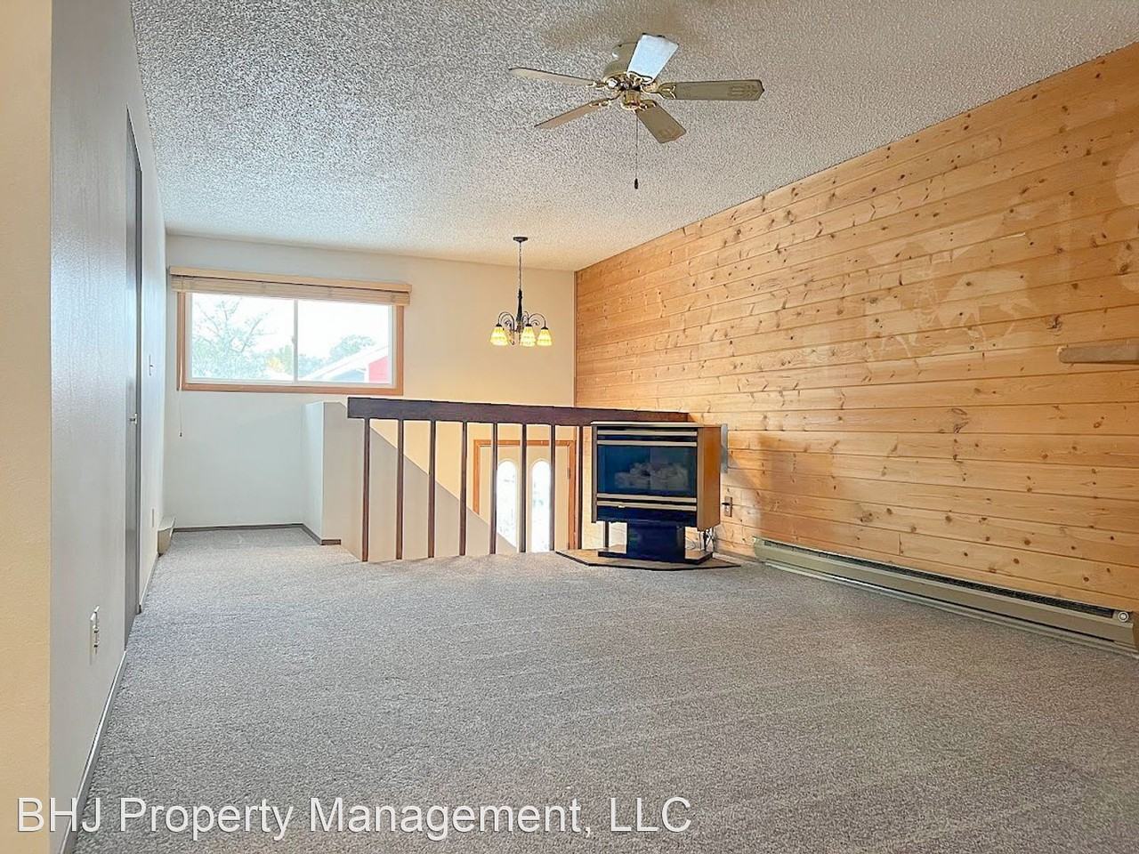 1421 Dana Ave - Photo 2 of 38
