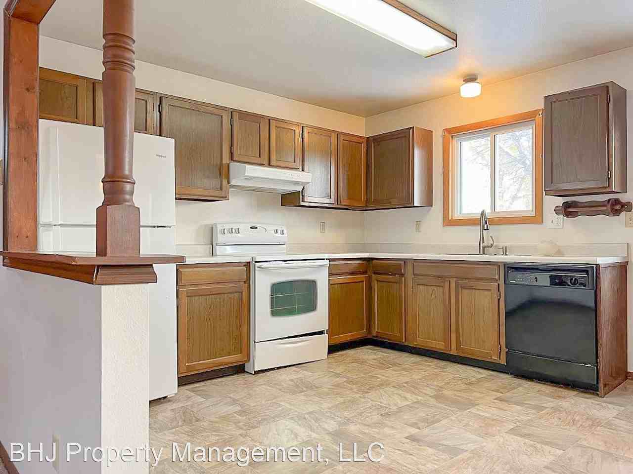 1421 Dana Ave - Photo 3 of 38