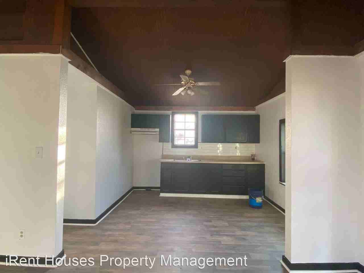 111 8th Ave Nw - Photo 3 of 8