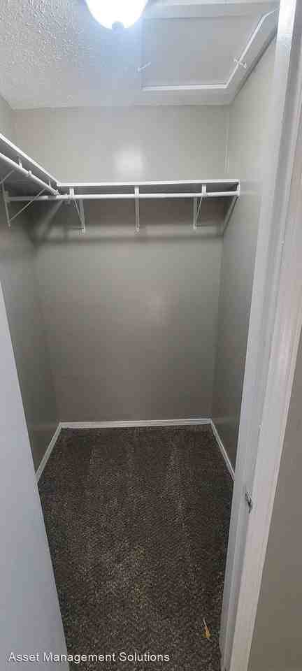 2517 Se 47th St - Photo 2 of 32