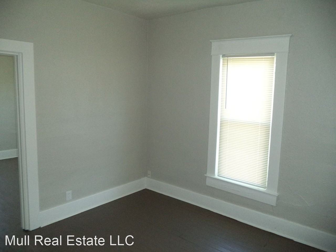 Fourplex in the heart of Guthrie - Photo 2 of 10