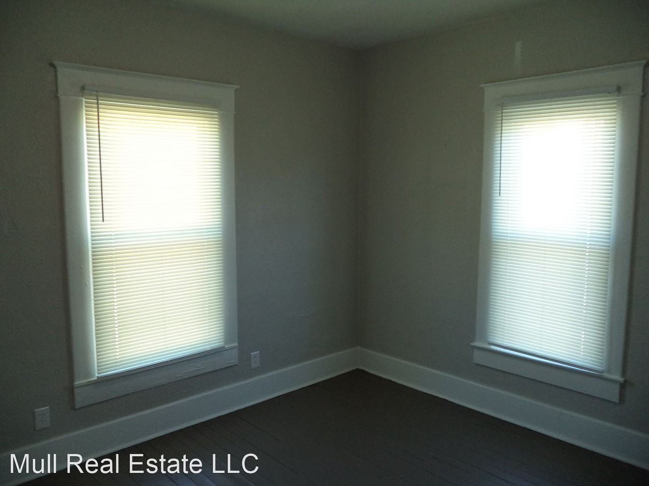 Fourplex in the heart of Guthrie - Photo 3 of 10