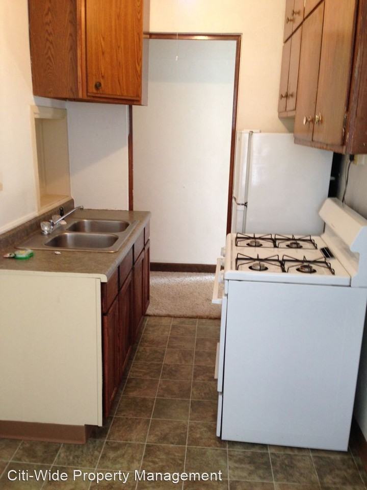 303 N Broadway - Photo 2 of 5