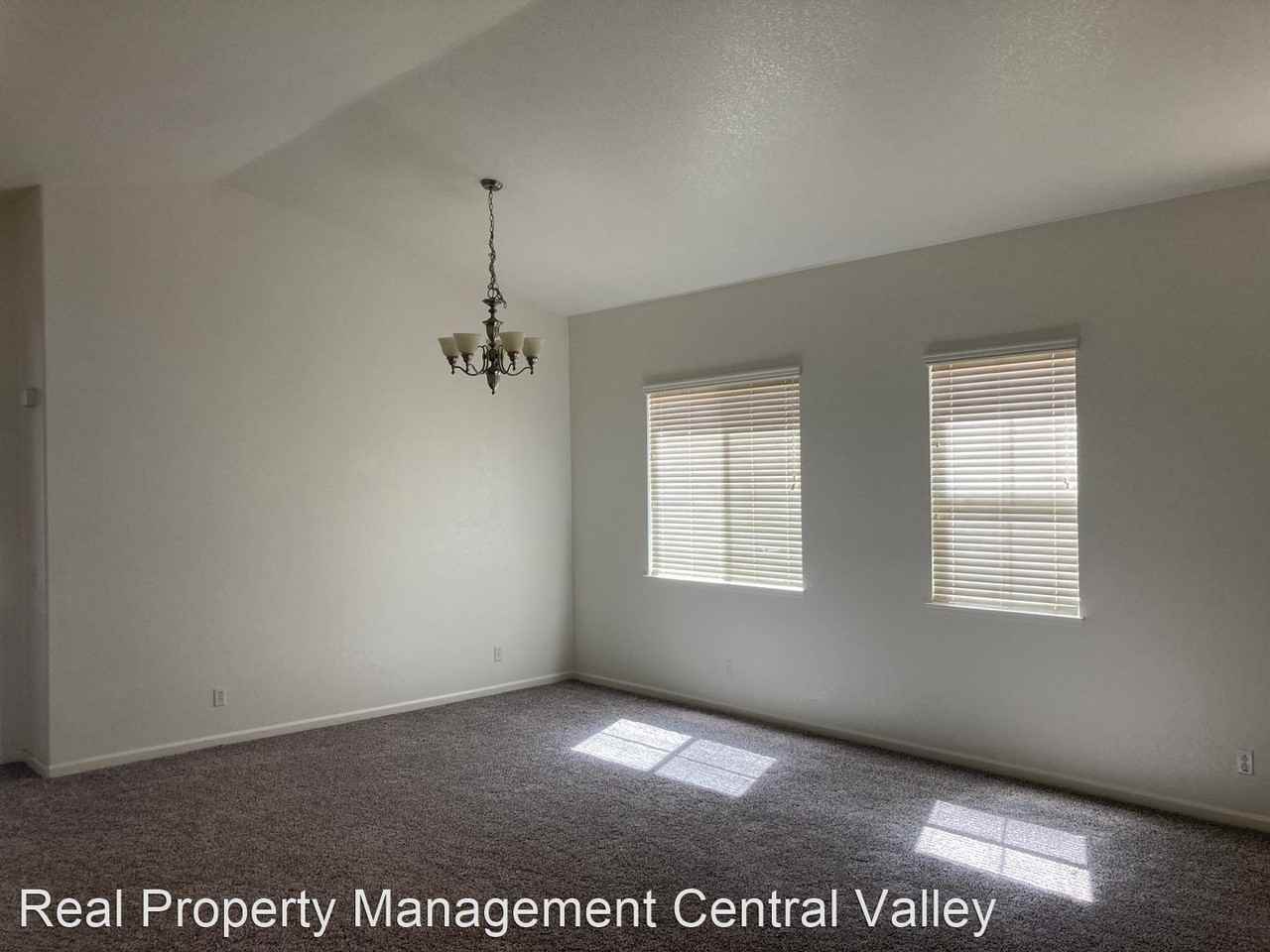 9187 Fairway Ct - Photo 3 of 19