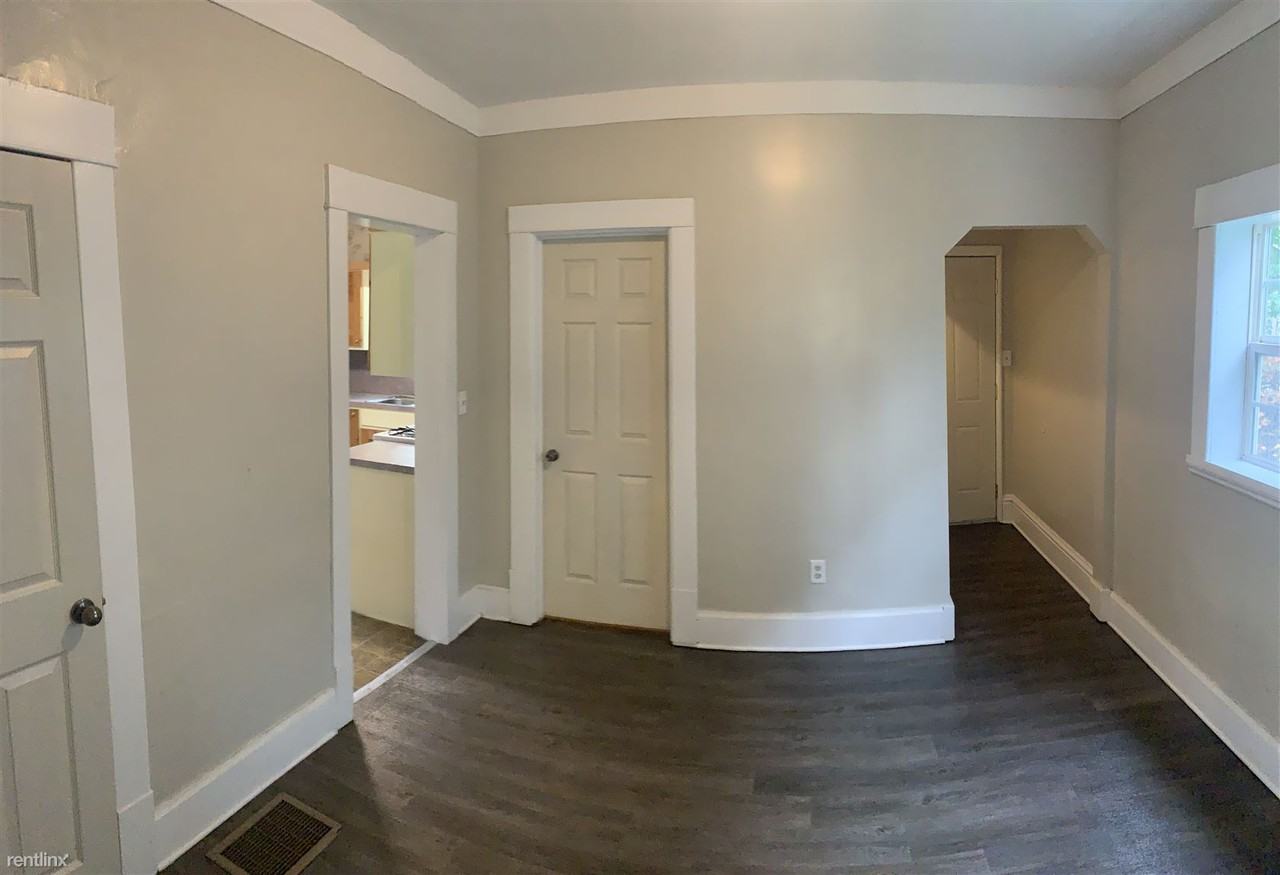1060 Logan St Se - Photo 3 of 10