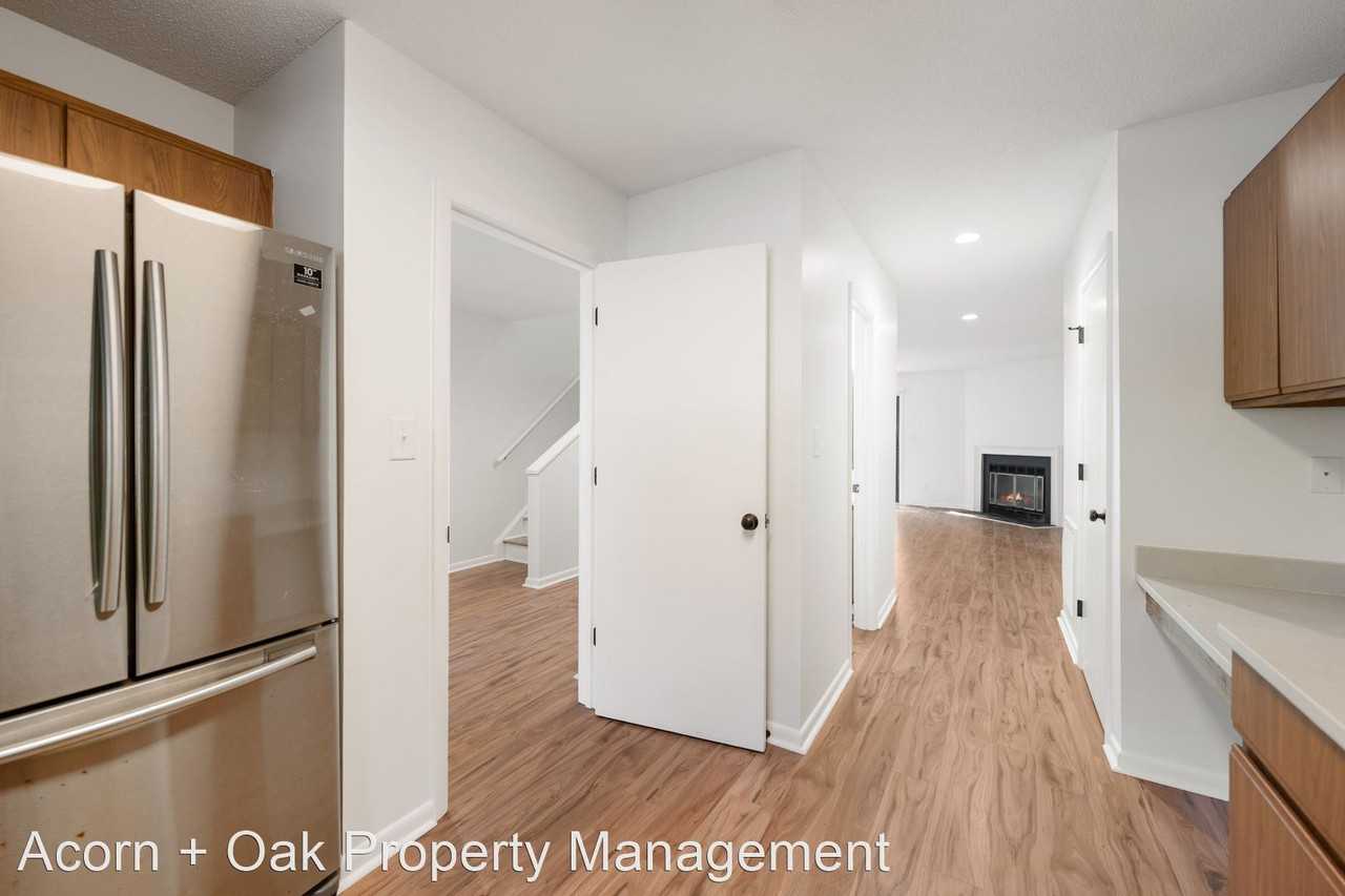 109 Twisted Oak Pl - Photo 3 of 14