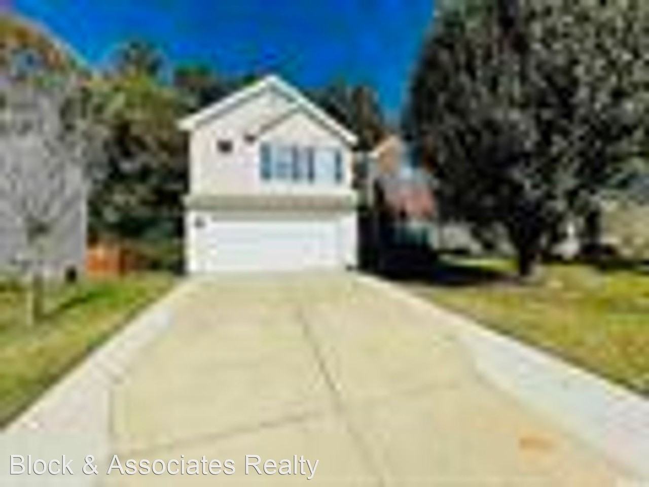 6225 Saybrooke Dr - Photo 2 of 31