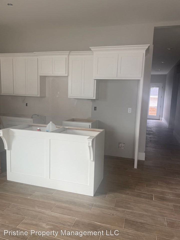 1526 Mahlow - Photo 3 of 22