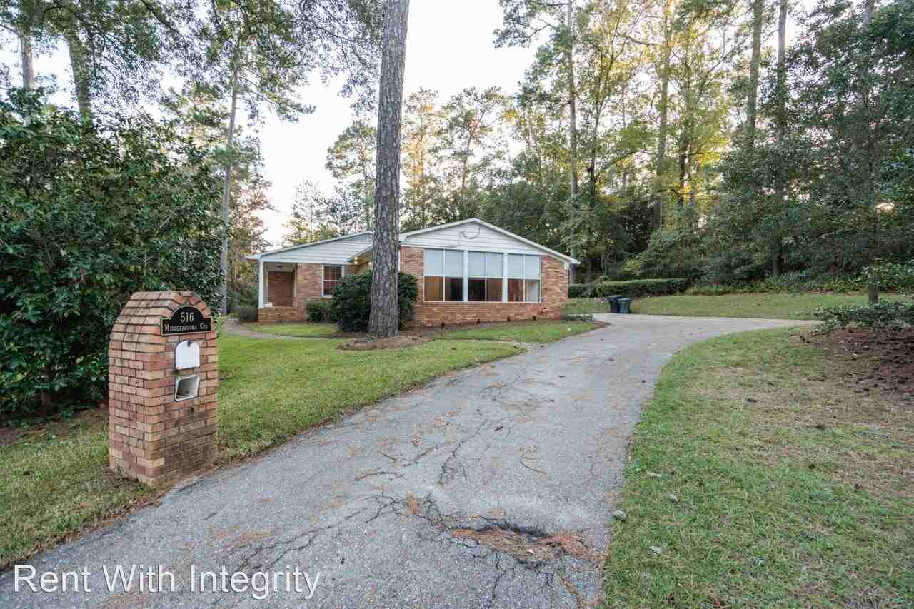 516 Middlebrooks Cir - Photo 2 of 43