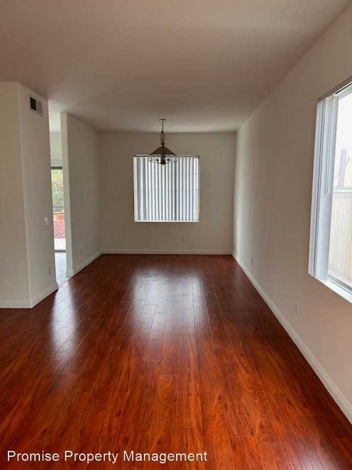 1281 Avenida Amistad - Photo 2 of 19