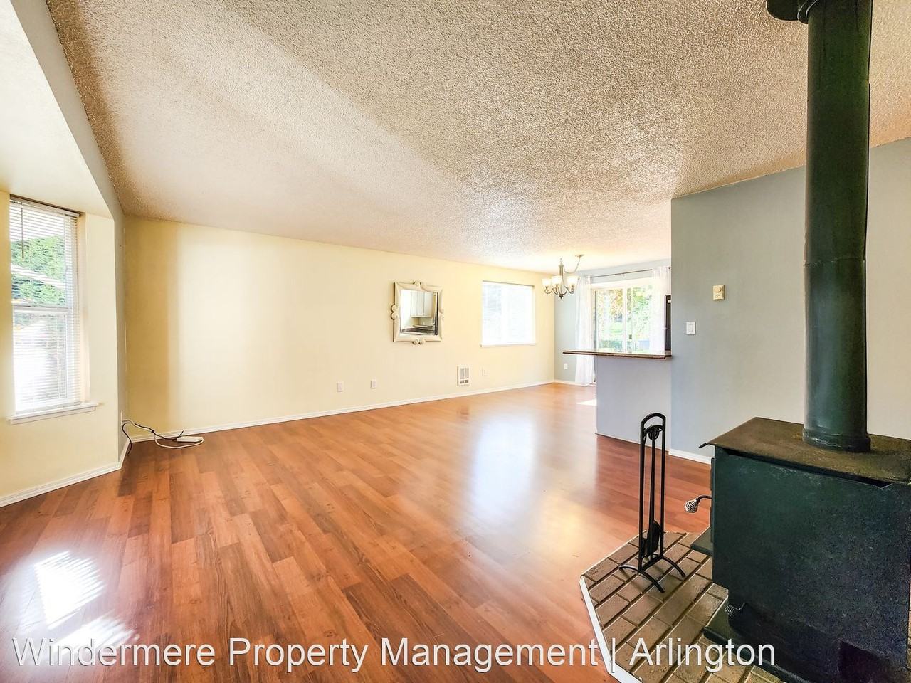 16420 W Lake Goodwin Rd - Photo 2 of 14