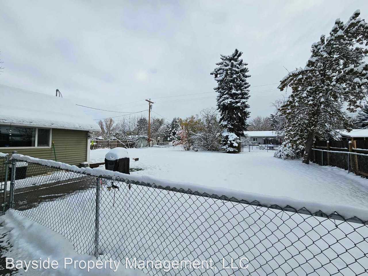 614 2nd Ave Se - Photo 2 of 3