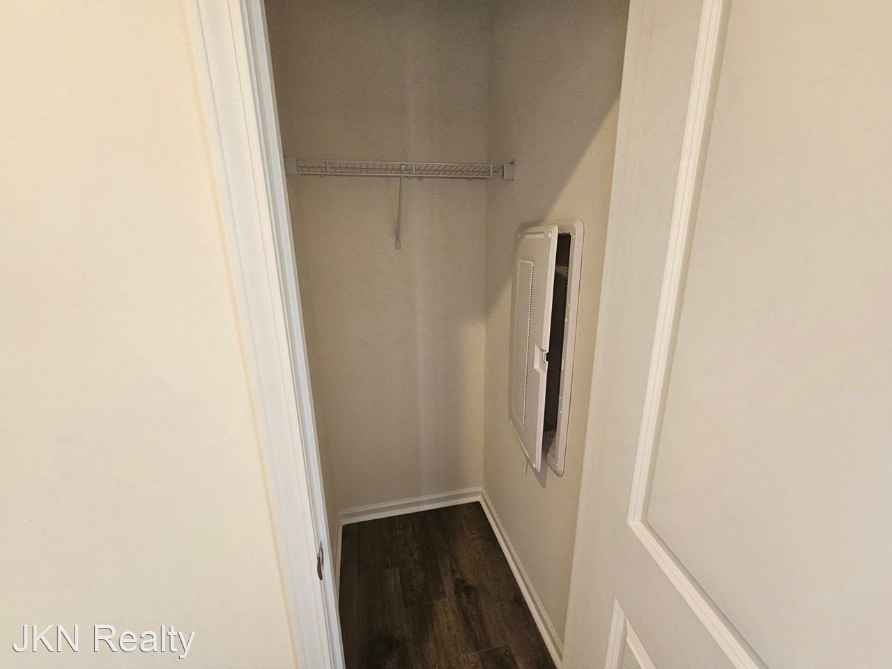 2808 Trinity St - Photo 3 of 41