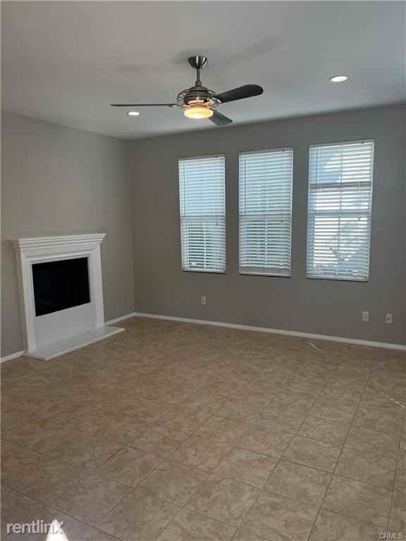 14 Conservatory Dr - Photo 2 of 10