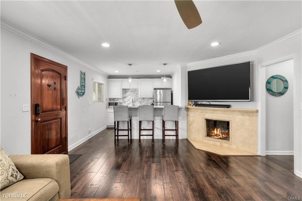 644 Manhattan Beach Blvd #8 - Photo 3 of 10