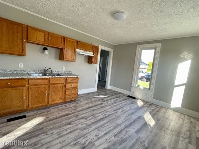 151 Race St - Photo 2 of 6