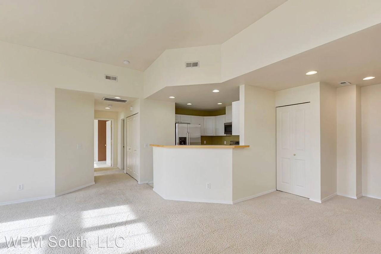 5256 236th Pl Se - Photo 3 of 10