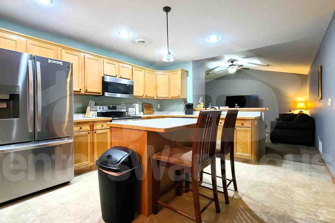 1175 Sugar Pine Ln - Photo 3 of 13