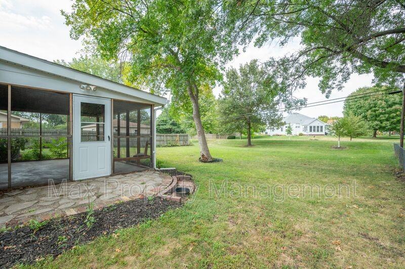 5707 Nw 66th Ave - Photo 7 of 20