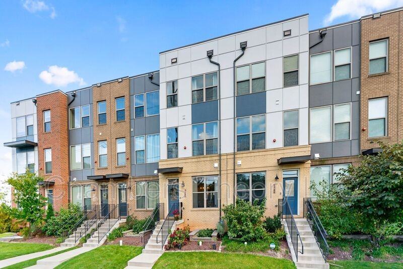 5136 Randolph Rd - Photo 2 of 34