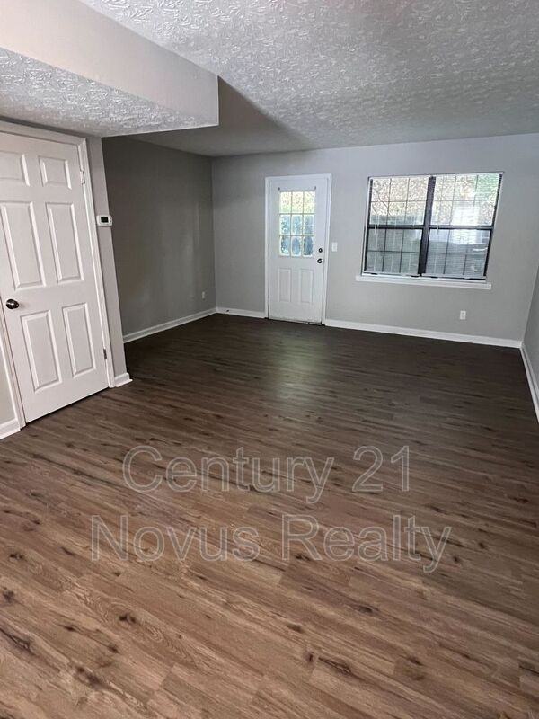 751 South St - Photo 2 of 12