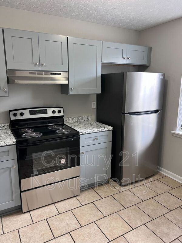 751 South St - Photo 3 of 12