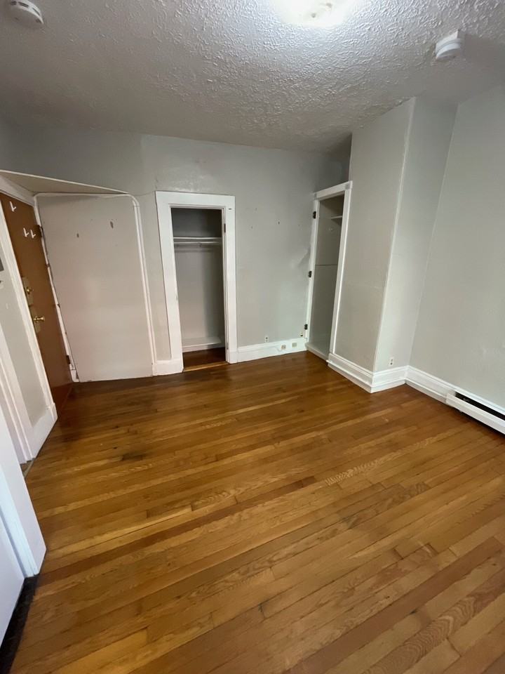 41 Anderson St #2-1 - Photo 5 of 9