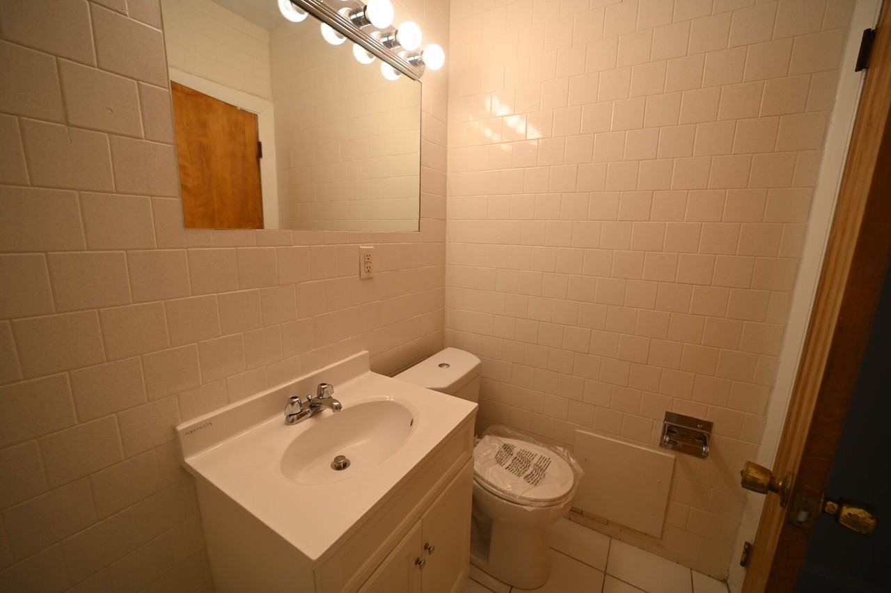 1223 Beacon St #216 - Photo 6 of 6
