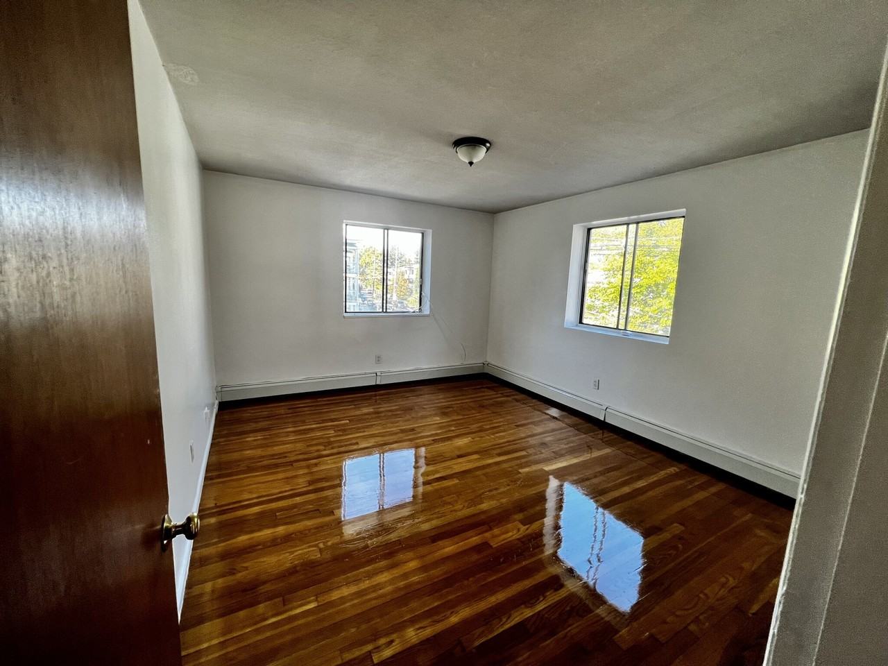 155 Williams St #18 - Photo 4 of 7