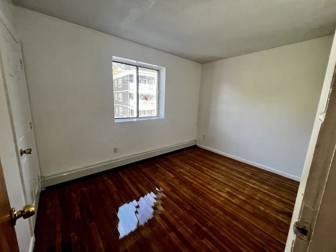 155 Williams St #18 - Photo 5 of 7