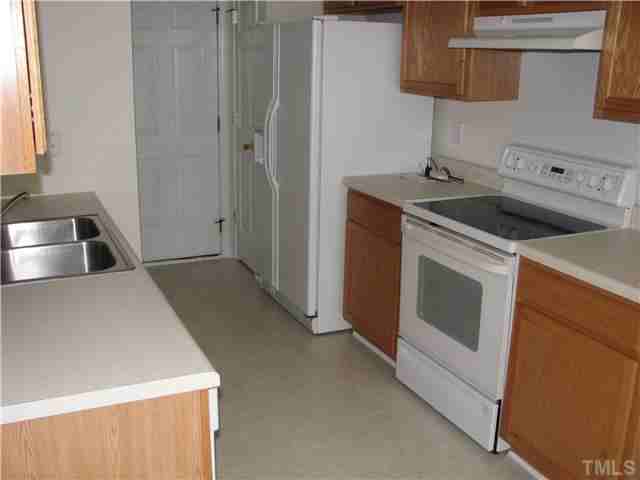 7317 Brighton Hill Ln - Photo 2 of 7